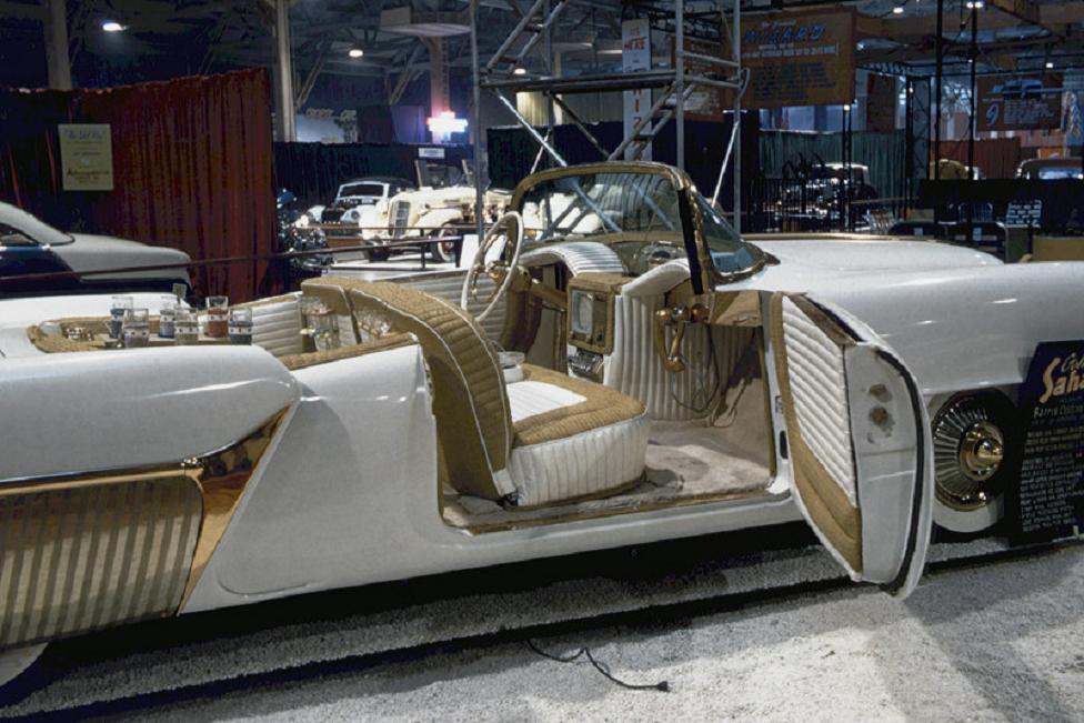 0 car show 1954 Pan Pacific Auditorium 09a Barris.jpg