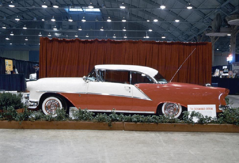 0 car show 1954 Pan Pacific Auditorium 13.jpg