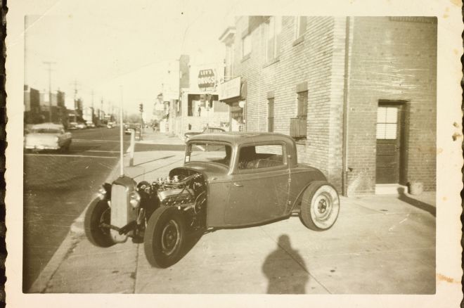 003-1932-ford-coupe-vintage-photos.jpg