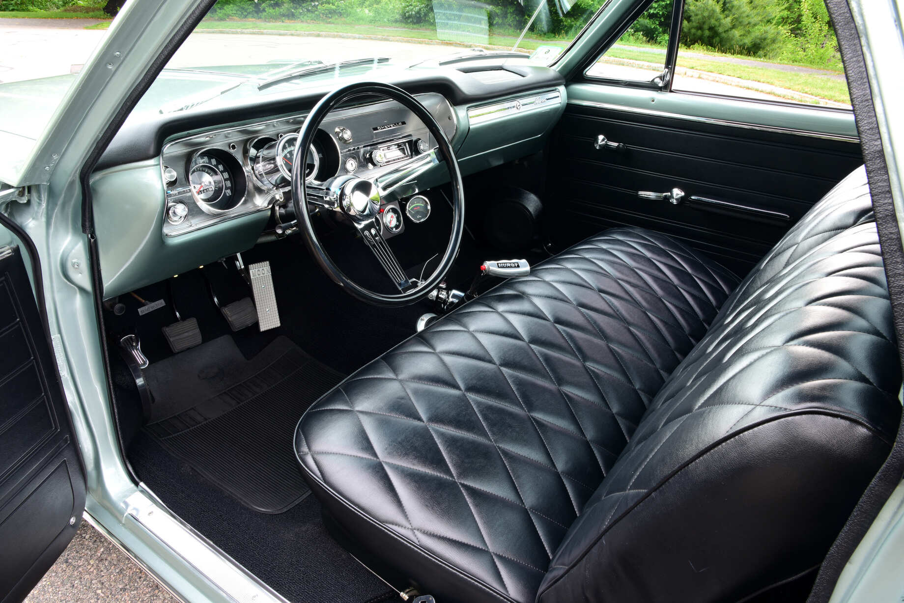 010-1965-chevy-el-camino-interior.jpg