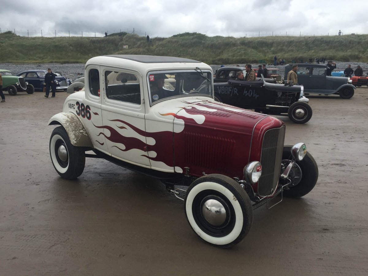 010-2017-pendine-sands-loeber-1932-ford-coupe.jpg