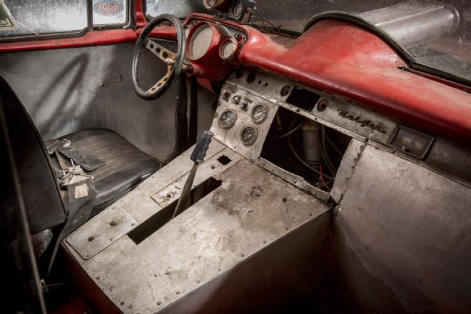 010-brennen-1957-chevrolet-bel-air-gasser-interior.jpg