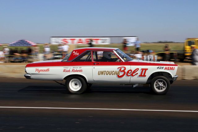 011-2015-eagle-field-roberts-1965-plymouth-belvedere-lpr.jpg