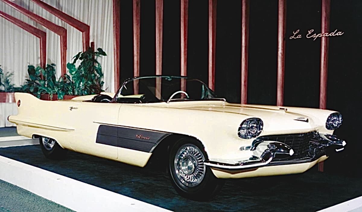 1 1 1 ADS The 1954 Cadillac La Espada concept.jpg