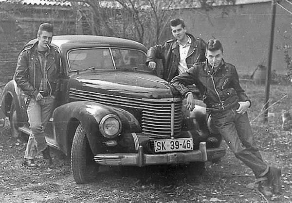 1 1 1 EARLY CARS (398).jpg