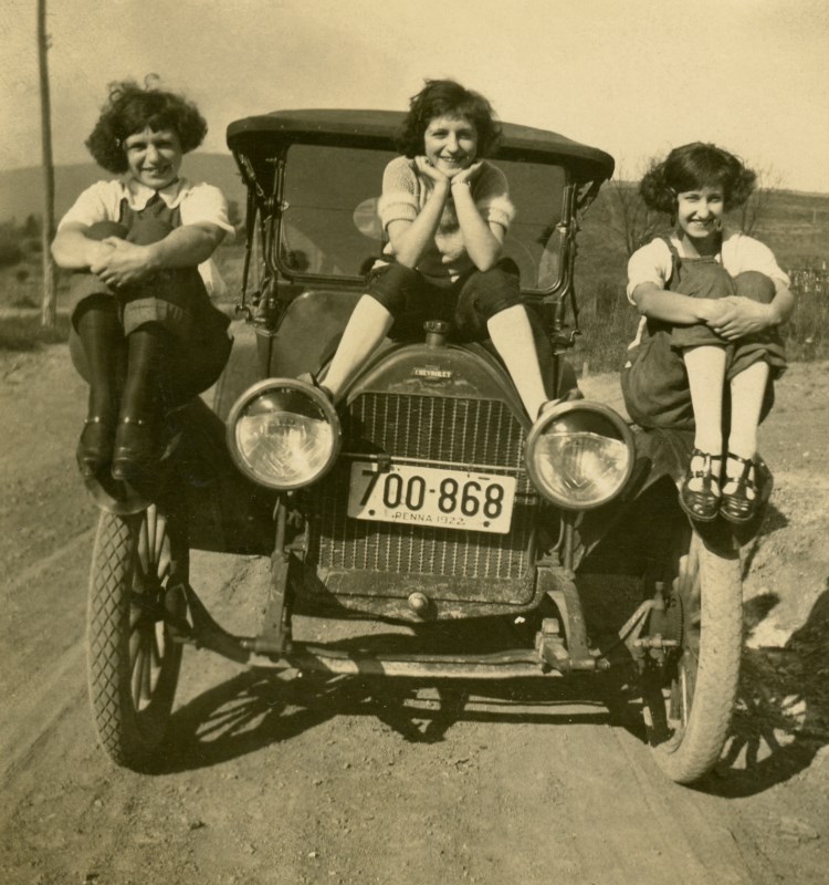 1 1 early Three on a Chevy, 1922.jpg