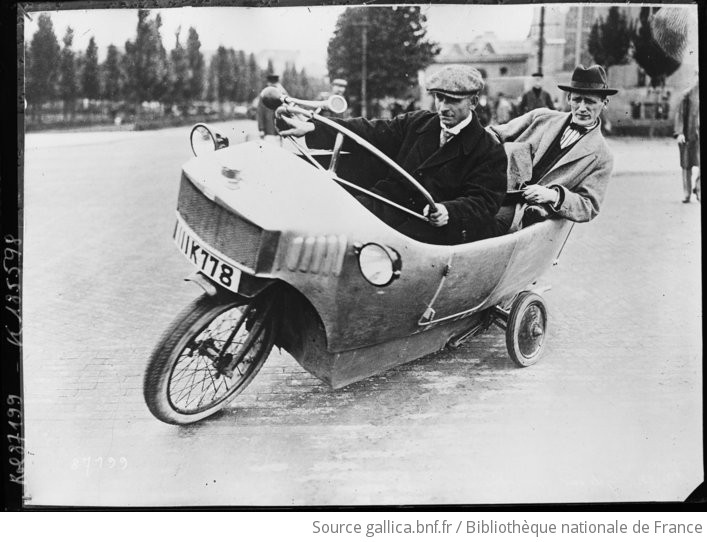 1-10-1923_cyclecar_à_Berlin___[.]Agence_Rol_btv1b53119087b.JPEG.jpg