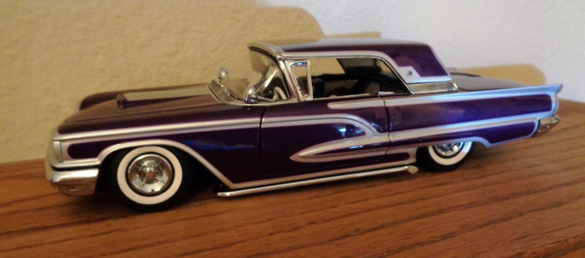 1 24th die cast 004.JPG