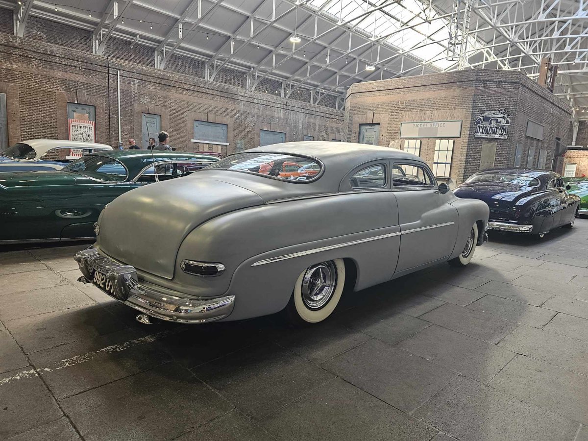 1 A 1 CUSTOM LEDROOM 2023 (65).jpg