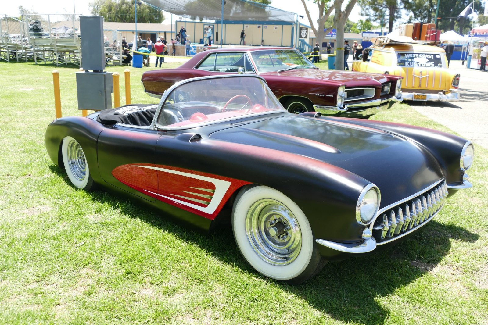 1 A CUSTOM (2).jpg