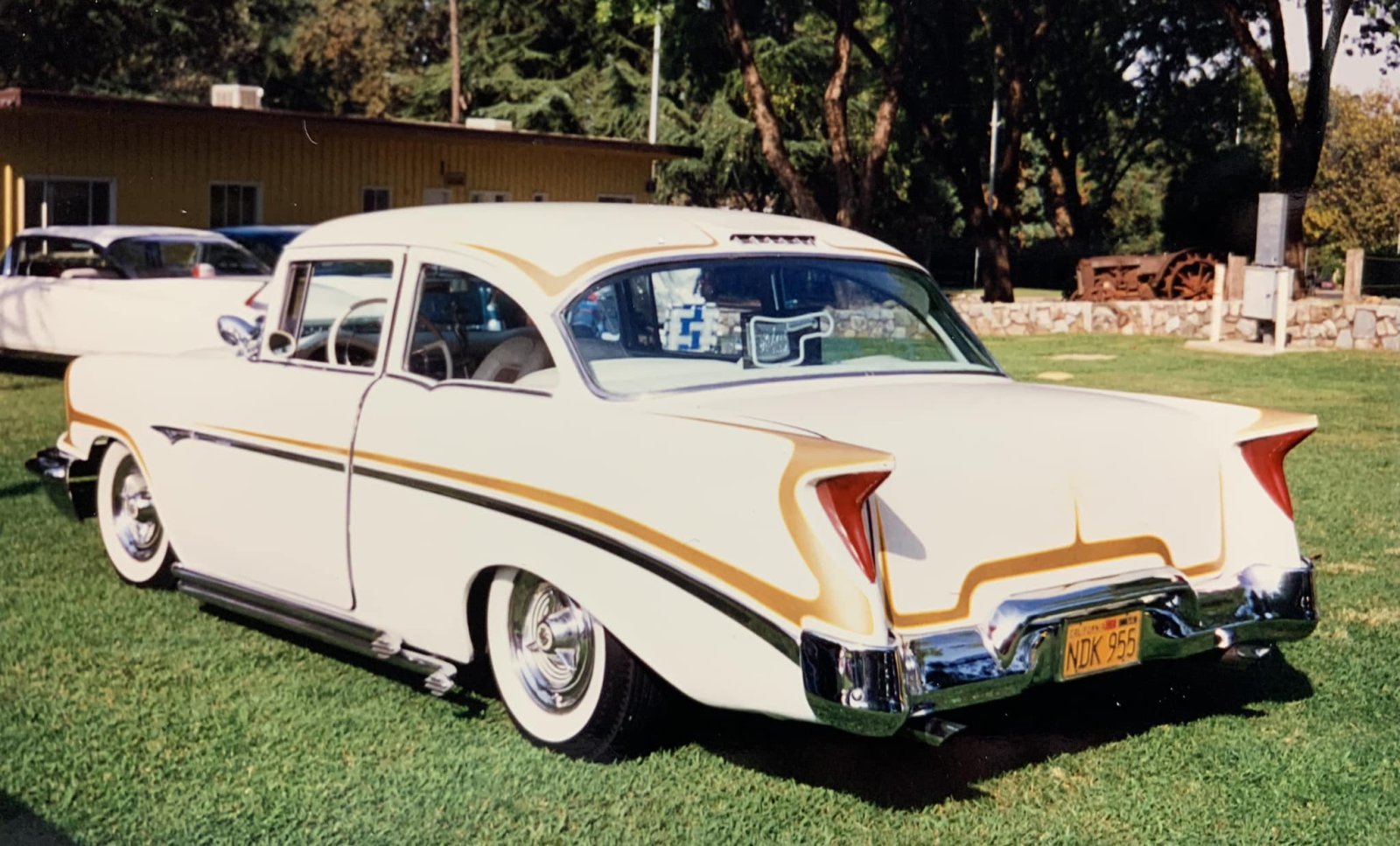 1 A CUSTOM CHEVY (231).jpg