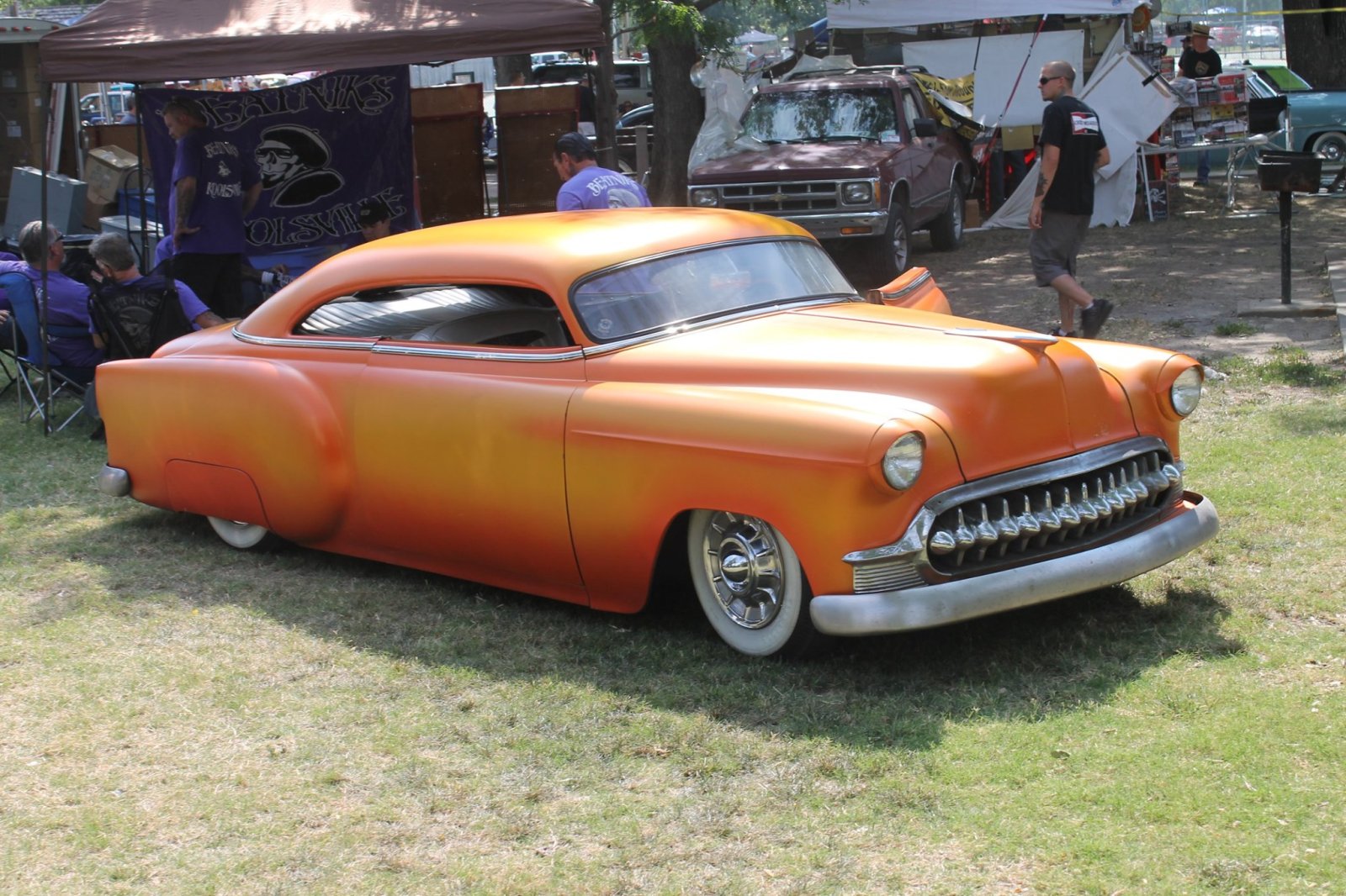 1 A CUSTOM CHEVY (84).jpg