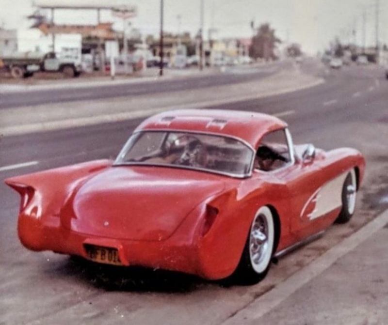 1 A CUSTOM CORVETTE (7).jpg