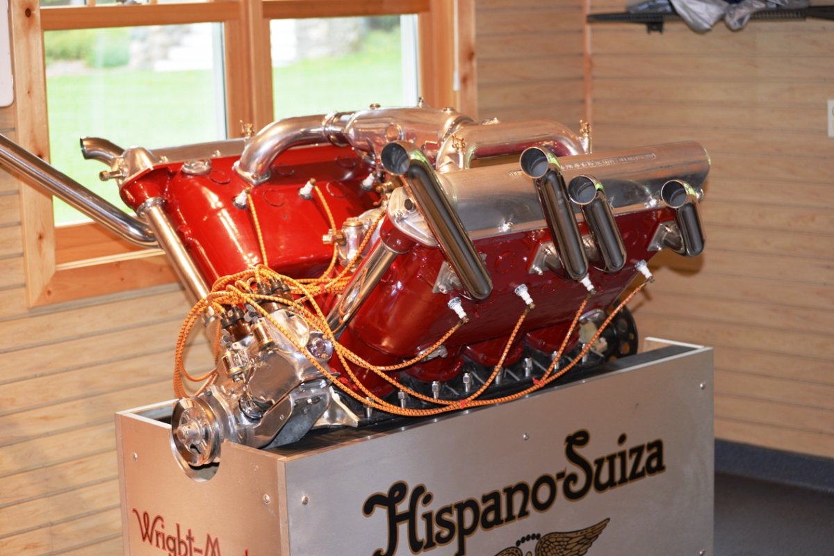 1 engine 1929 650 HP V-12 Hispano-Suiza Model 12.jpg