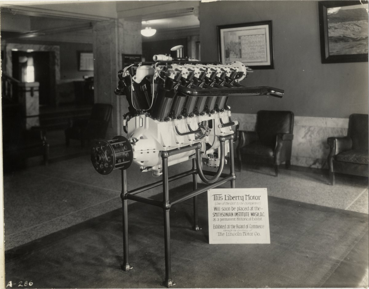 1 engine liberty2.jpg