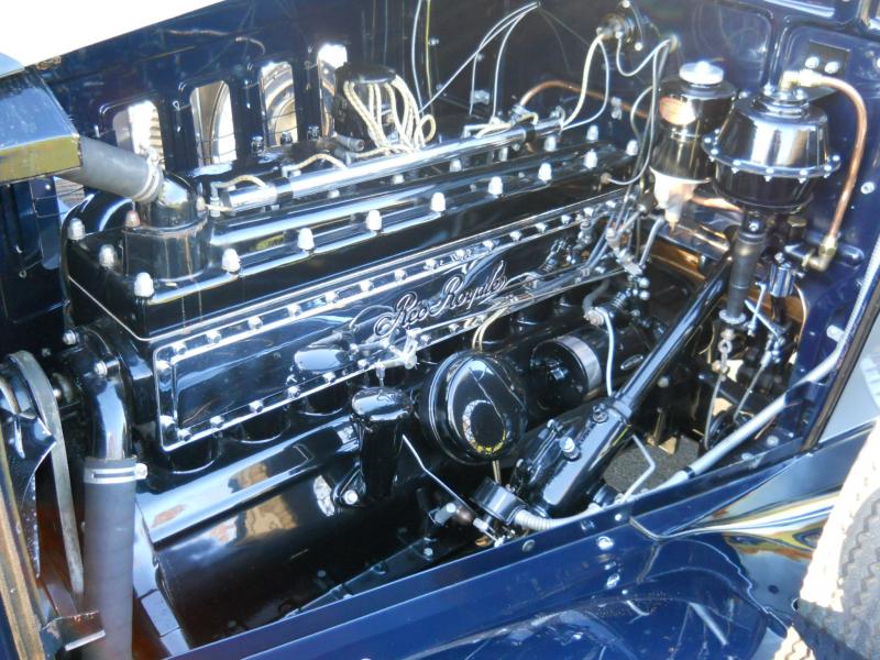 1 engine Reo royale.jpg