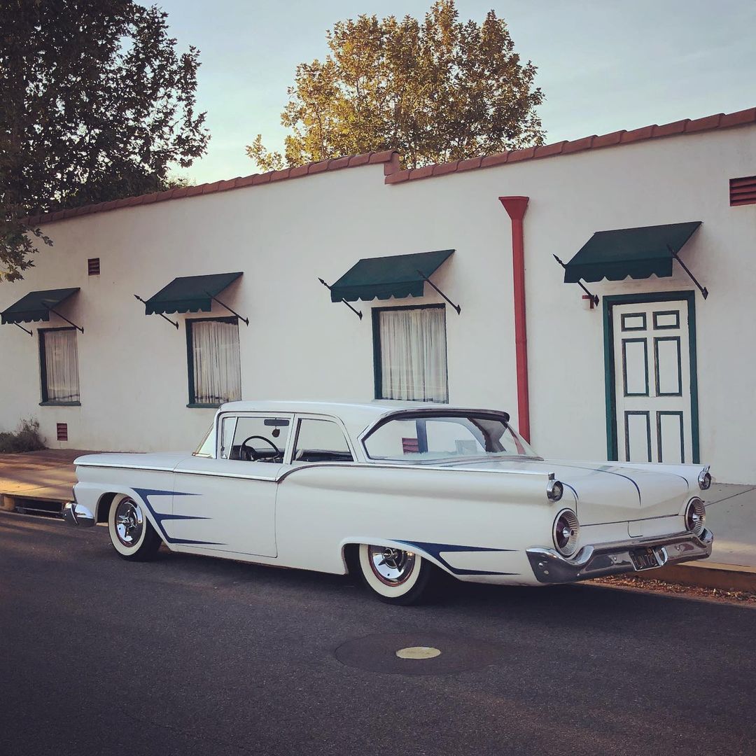 10 CUSTOM 1 (22).jpg