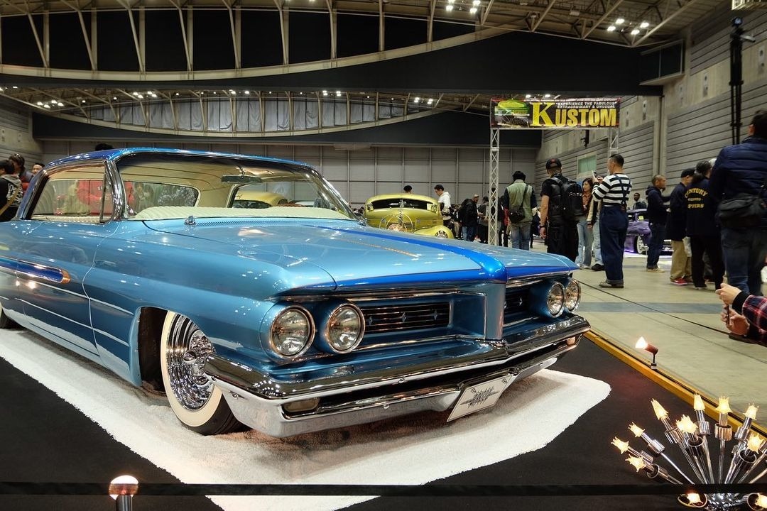 10 CUSTOM 1 (3).jpg