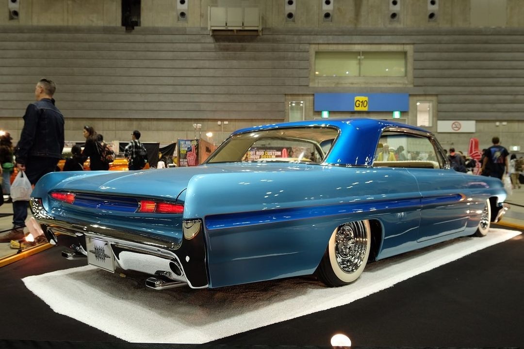 10 CUSTOM 1 (4).jpg