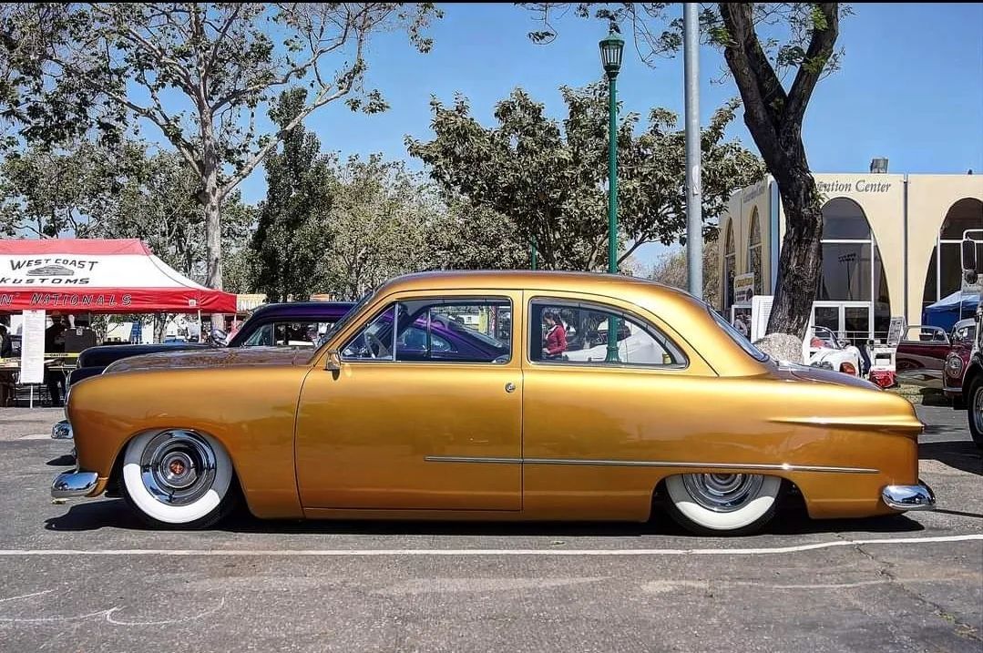 10 CUSTOM 1 (63).jpg