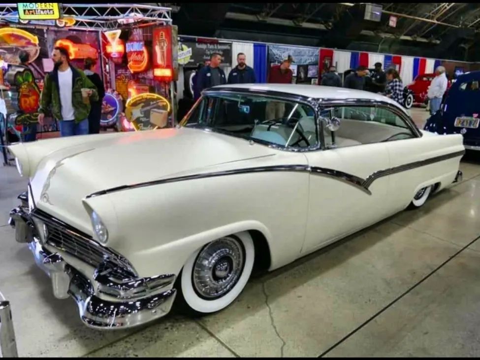 10 CUSTOM 1 (75).jpg