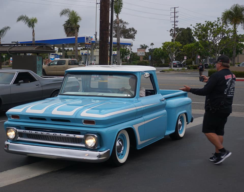 10 CUSTOM 1 CHEVY (83).jpg