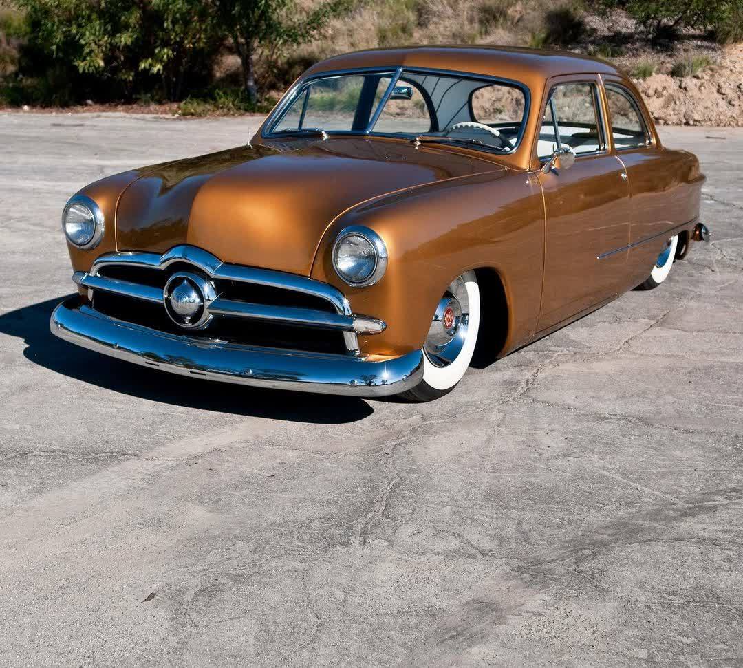 10 CUSTOM (210).jpg