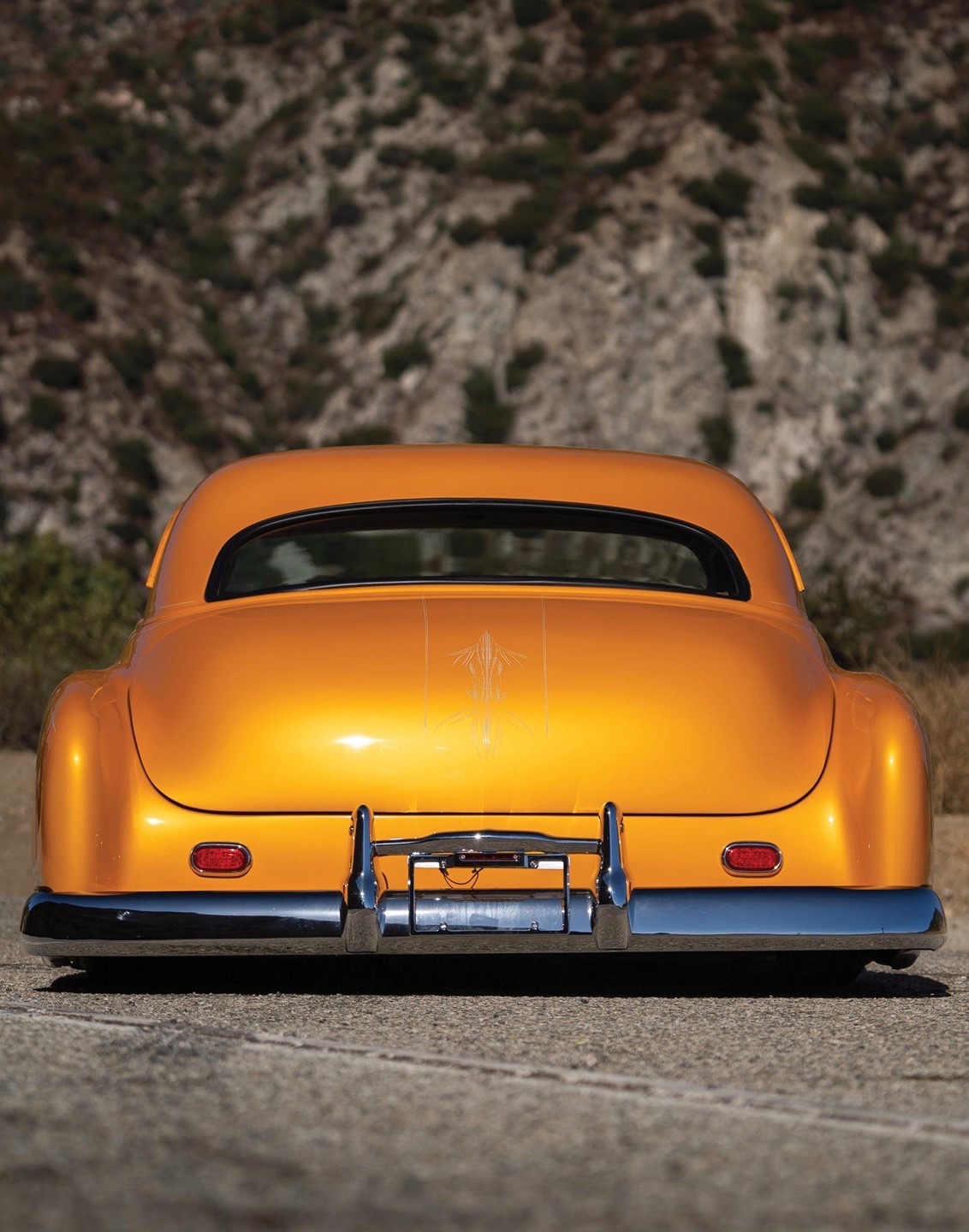 10 CUSTOM (215).jpg