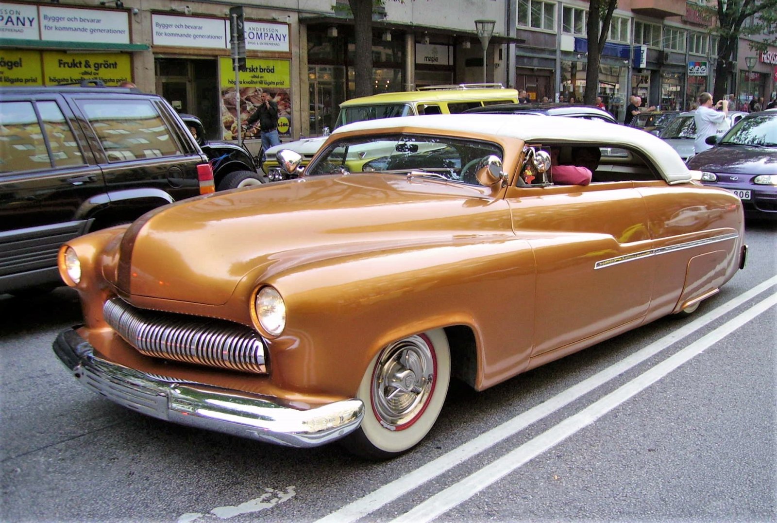 10 CUSTOM (221).jpg