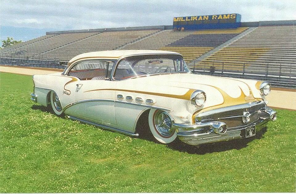 10 CUSTOM (373).jpg