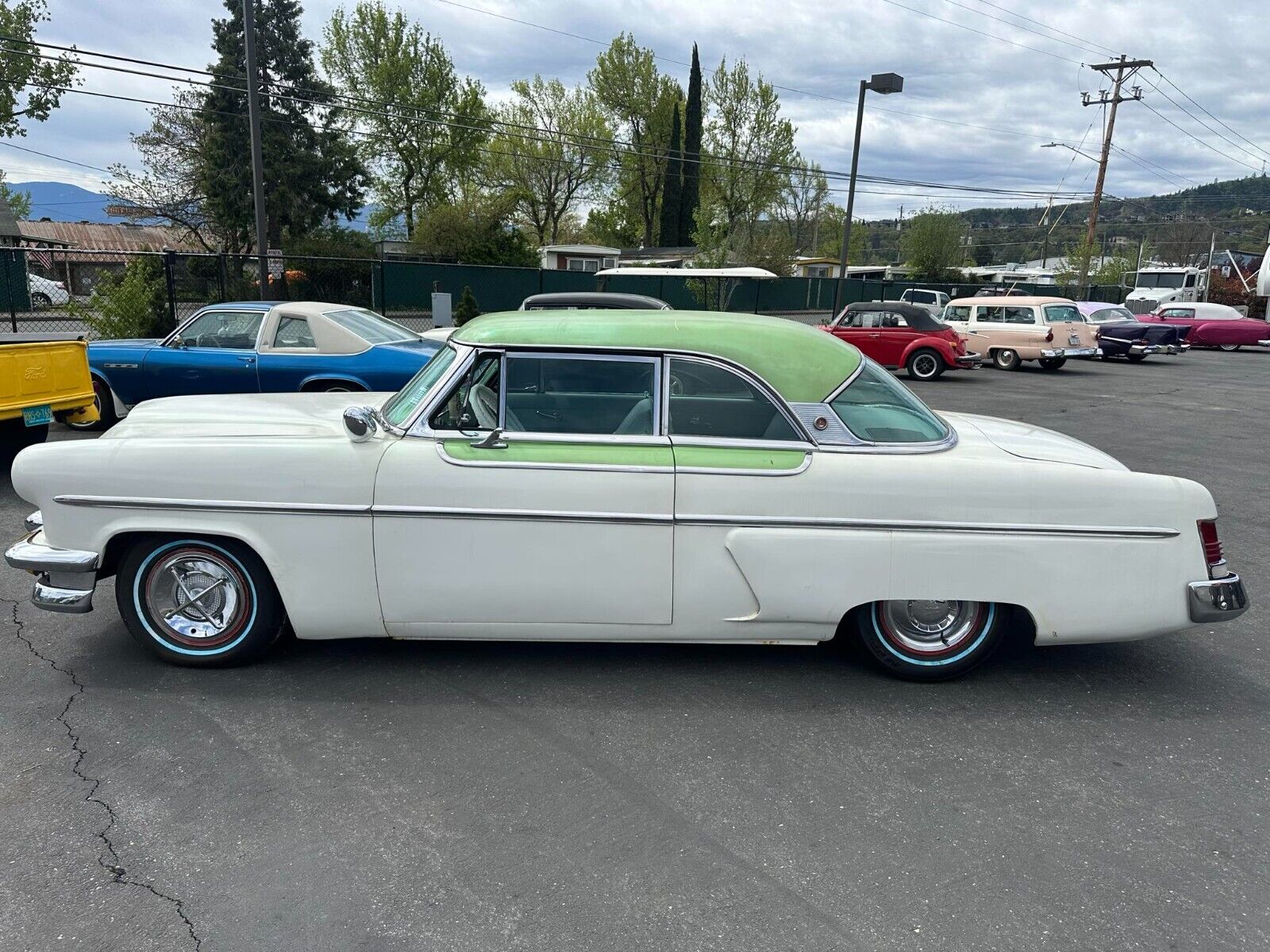 10 CUSTOM 54 MERCURY (3).jpg