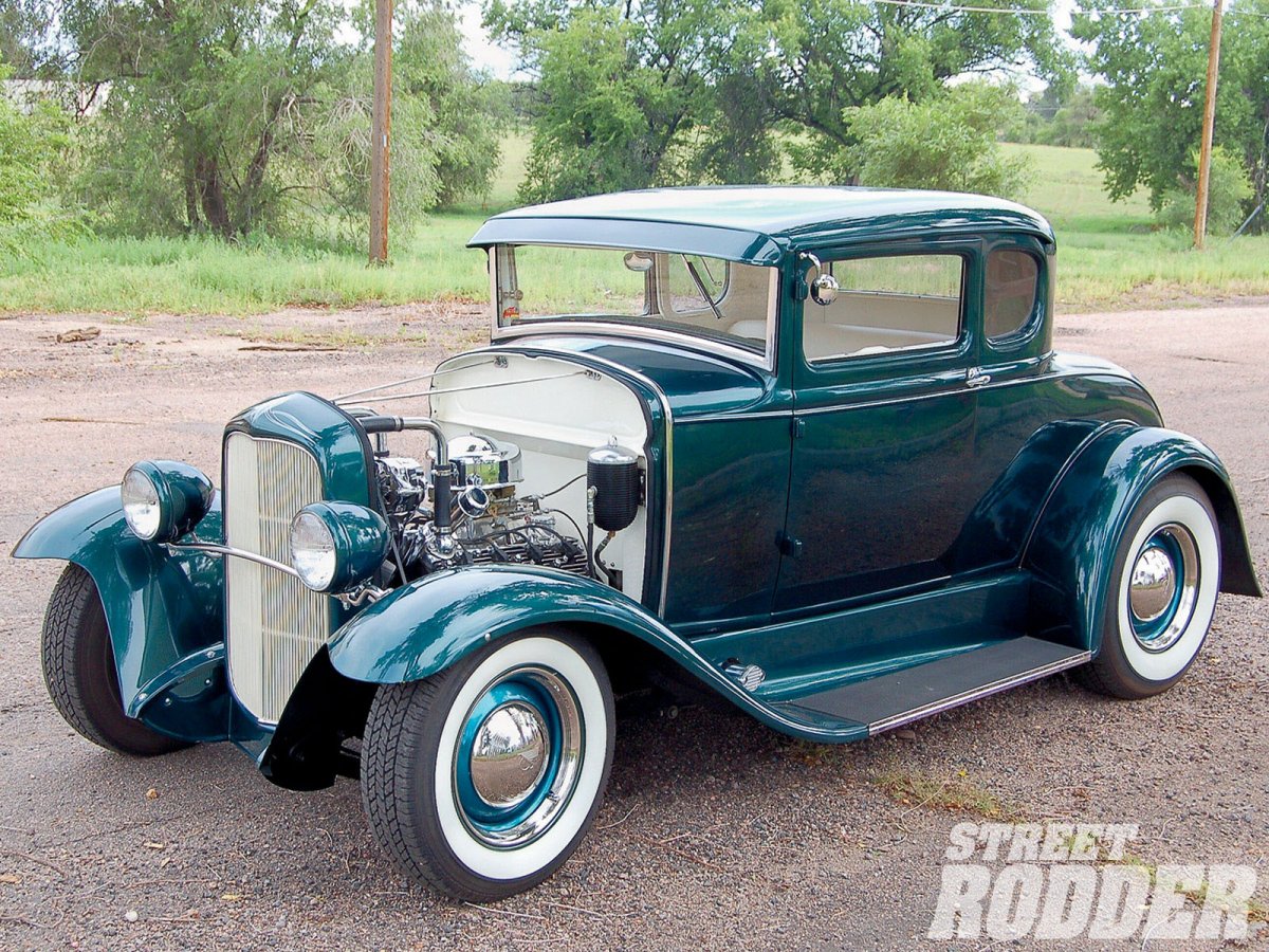 1004sr_11+1930_ford_five_window_coupe+wheels.jpg