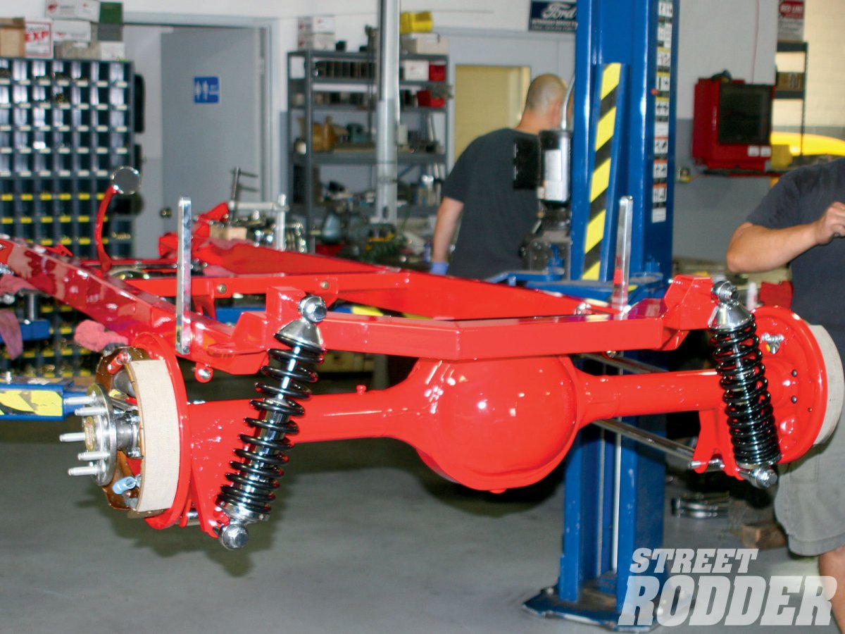 1004sr_16_o-model_a_signature_chassis-rear_suspension.jpg