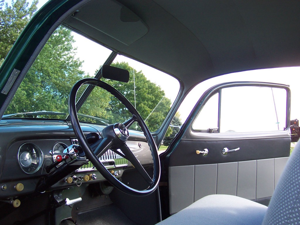 100_1413_resized.jpg