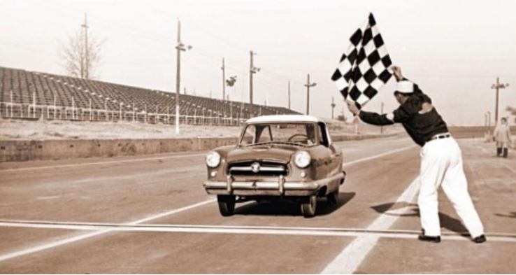 106 NASCAR sanctioned testing of the first Nash Metropolitan. Raleigh Speedway, NC, 1953.b.JPG