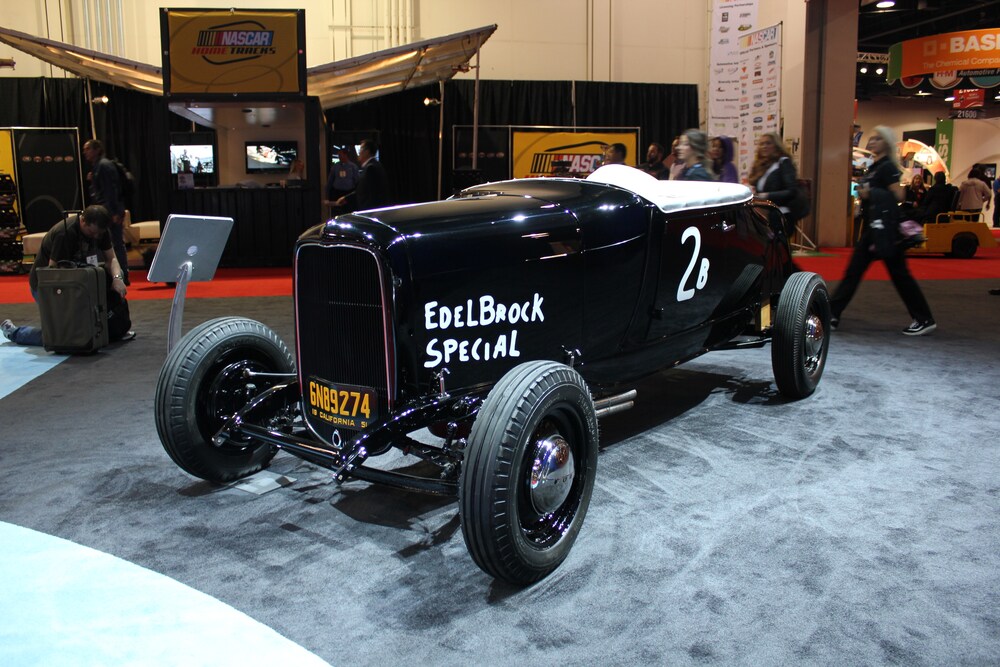 1111sr-20-z-sema-2011-hot-rods-and-customs-web-exclusive1.jpg