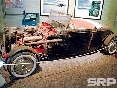 1136sr-23-o-saratoga-automobile-museum-33-ford.jpg