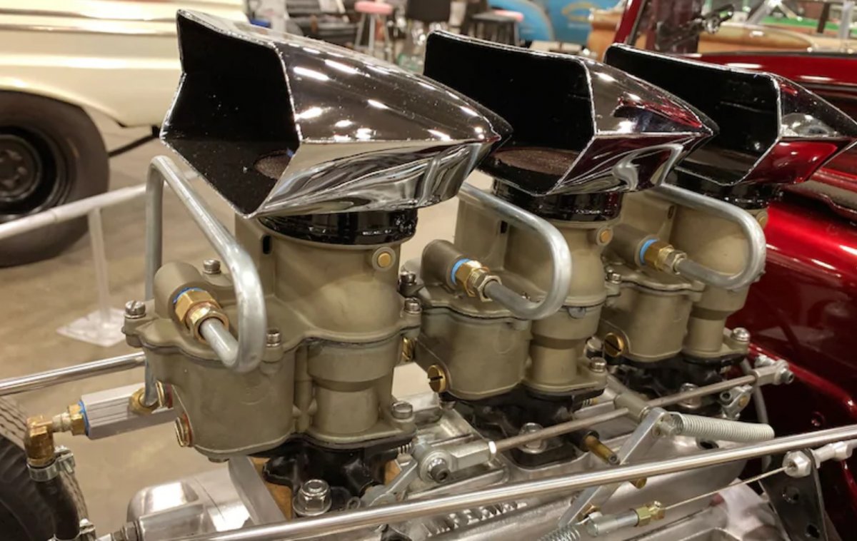 115e caddy int.jpg