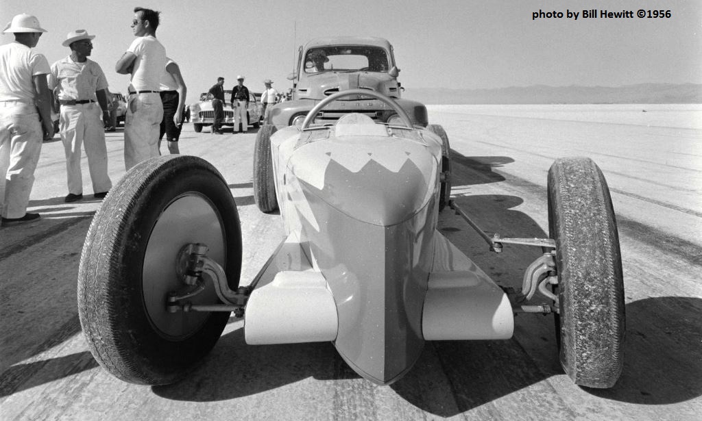 #121D frontview - Bonneville 1956 (by Bill Hewitt).jpg