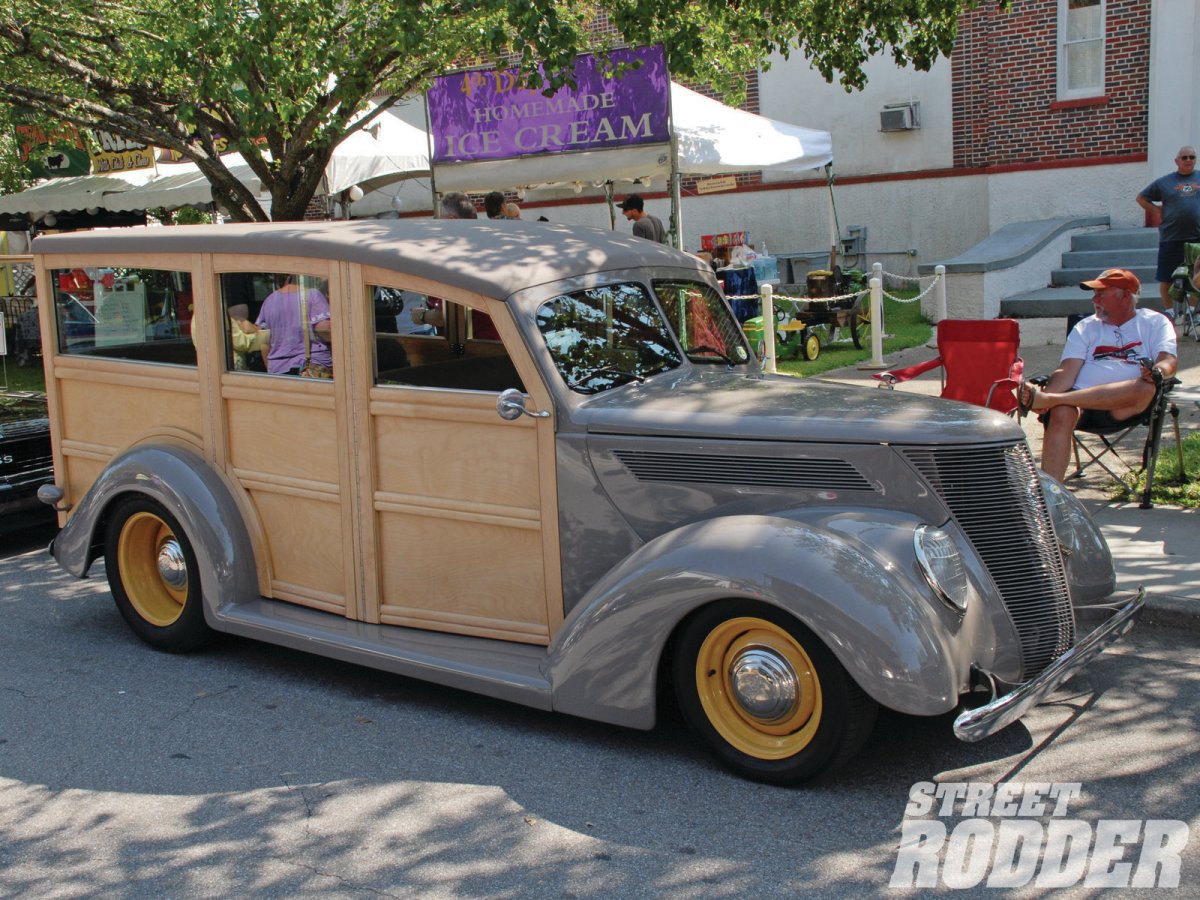 1303sr-01-dick-bales-1937-ford-woodie-passenger-side-fender-flare-and-billet-grille.jpg