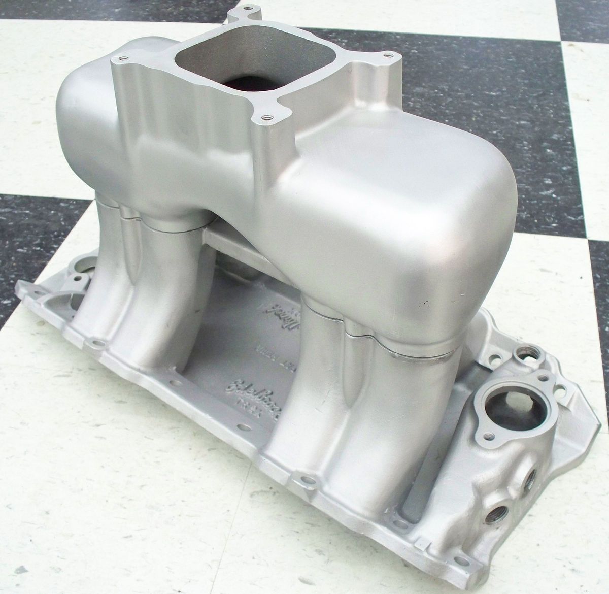 159006368_bbc-chevy-edelbrock-tunnel-ram-intake-manifold-single-.jpg