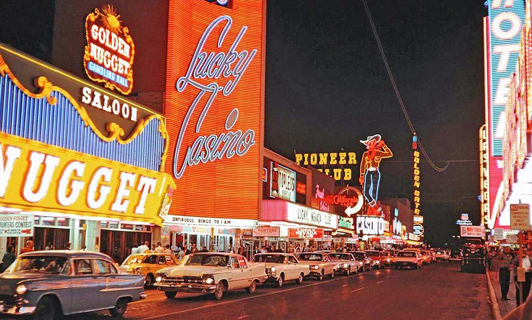 166 las-vegas-street-scene-c1965.jpg