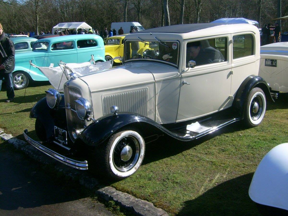16904828_ClassicCustomCars.jpg