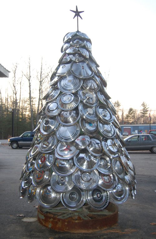 17-Extremely-Creative-Christmas-Tree-Ideas-That-You-Can-DIY-This-Christmas-17[1].jpg