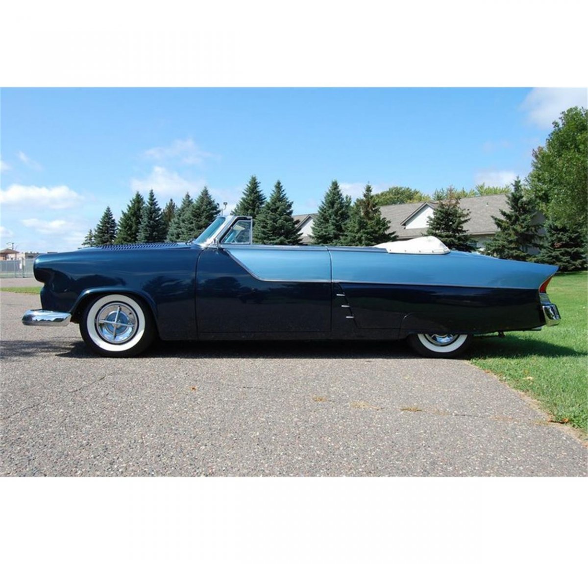 17792901-1953-ford-custom-srcset-retina-xl.jpg