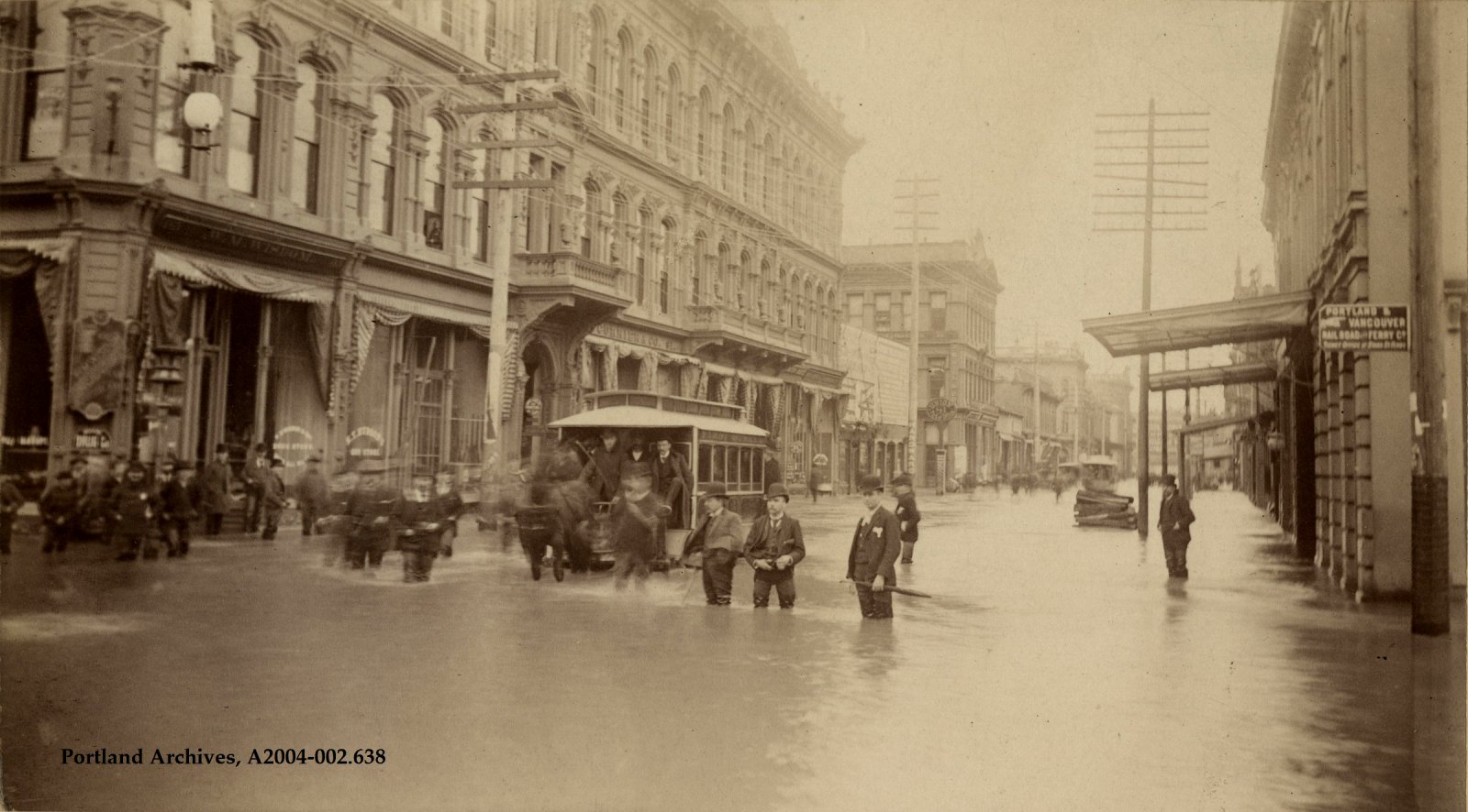 1894_flooded-scene-on-sw-1st-between-stark-and-oak.jpg