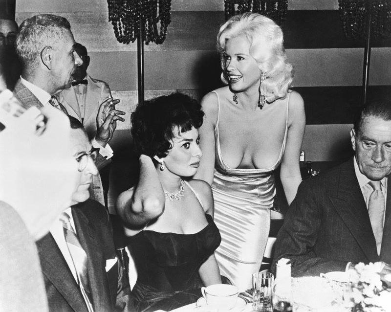 19 Jayne Mansfield and Sophia Loren.jpg