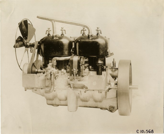 1912 Federal truck 255ci 30 hp.jpg