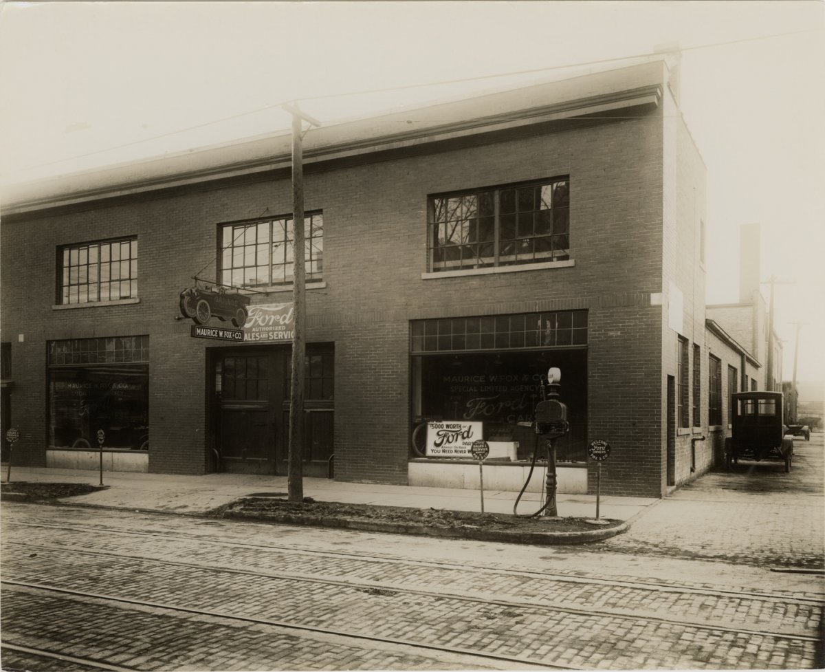 1917 Ford dealer Detroit.jpe