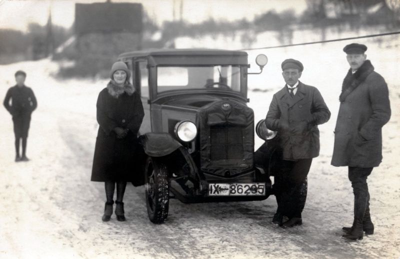 1920s-men-automobiles-25.jpeg
